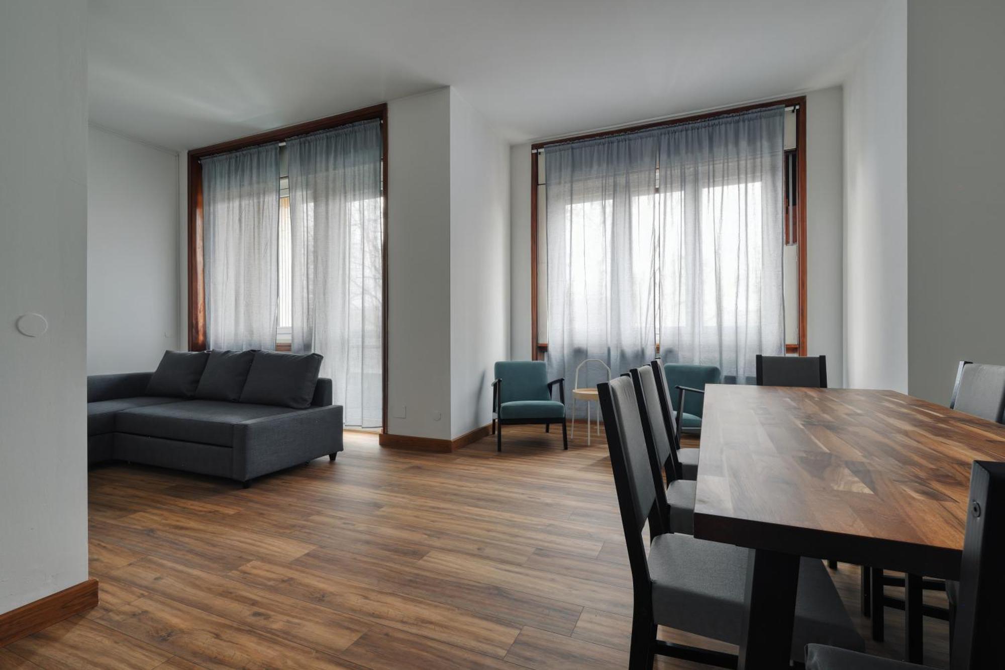 Joivy Chic 3-Bed Flat Near Colonne Di San Lorenzo Milan Bagian luar foto