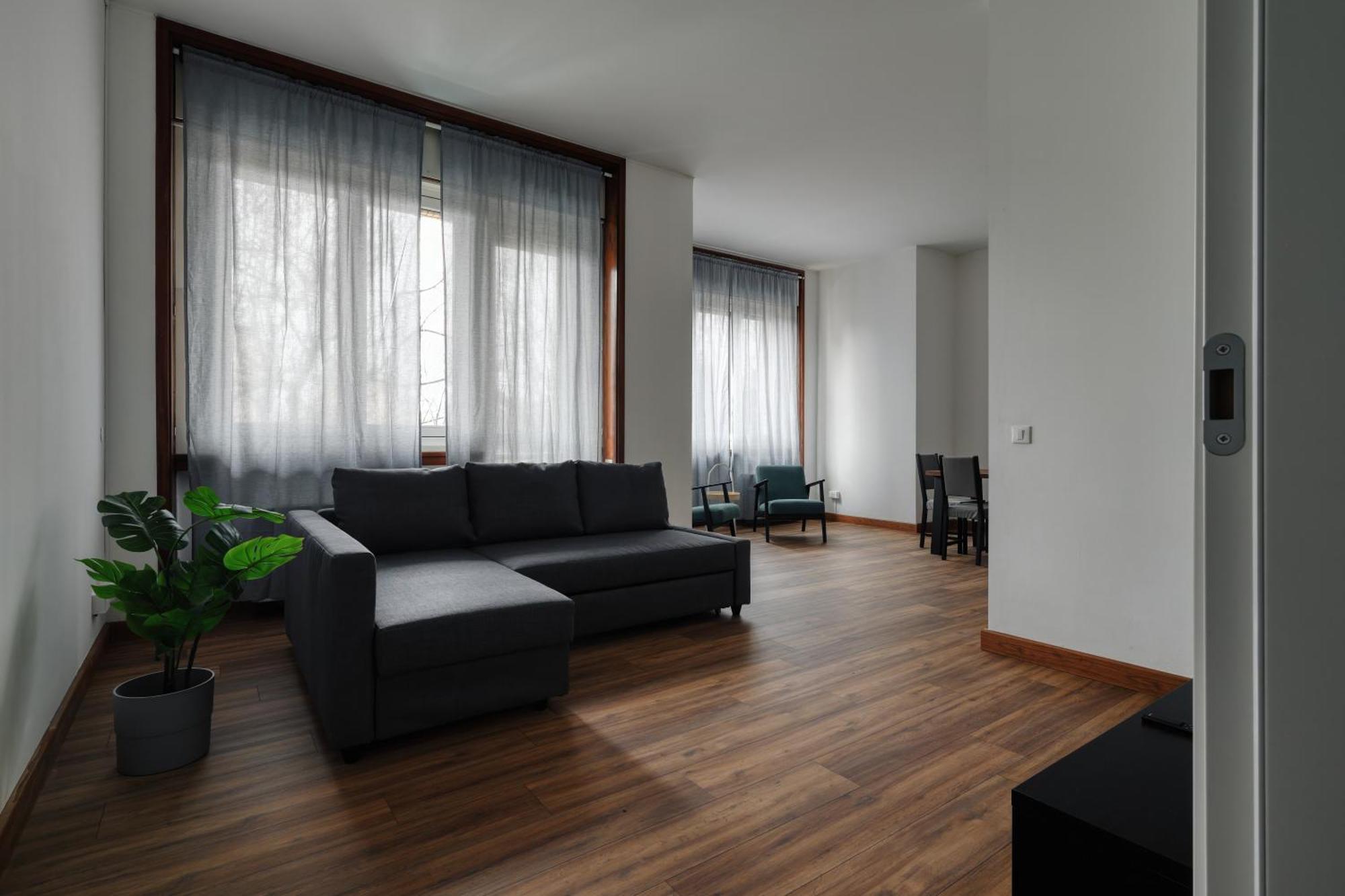 Joivy Chic 3-Bed Flat Near Colonne Di San Lorenzo Milan Bagian luar foto