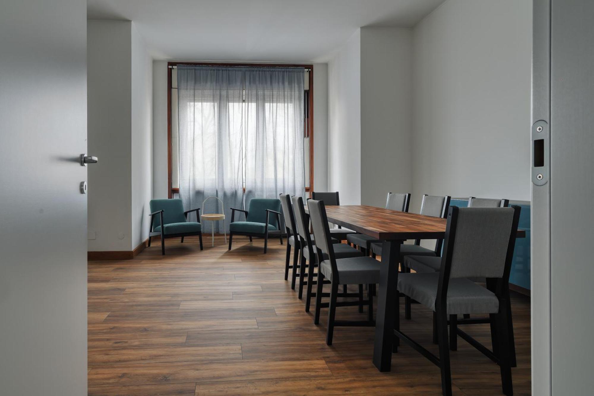 Joivy Chic 3-Bed Flat Near Colonne Di San Lorenzo Milan Bagian luar foto