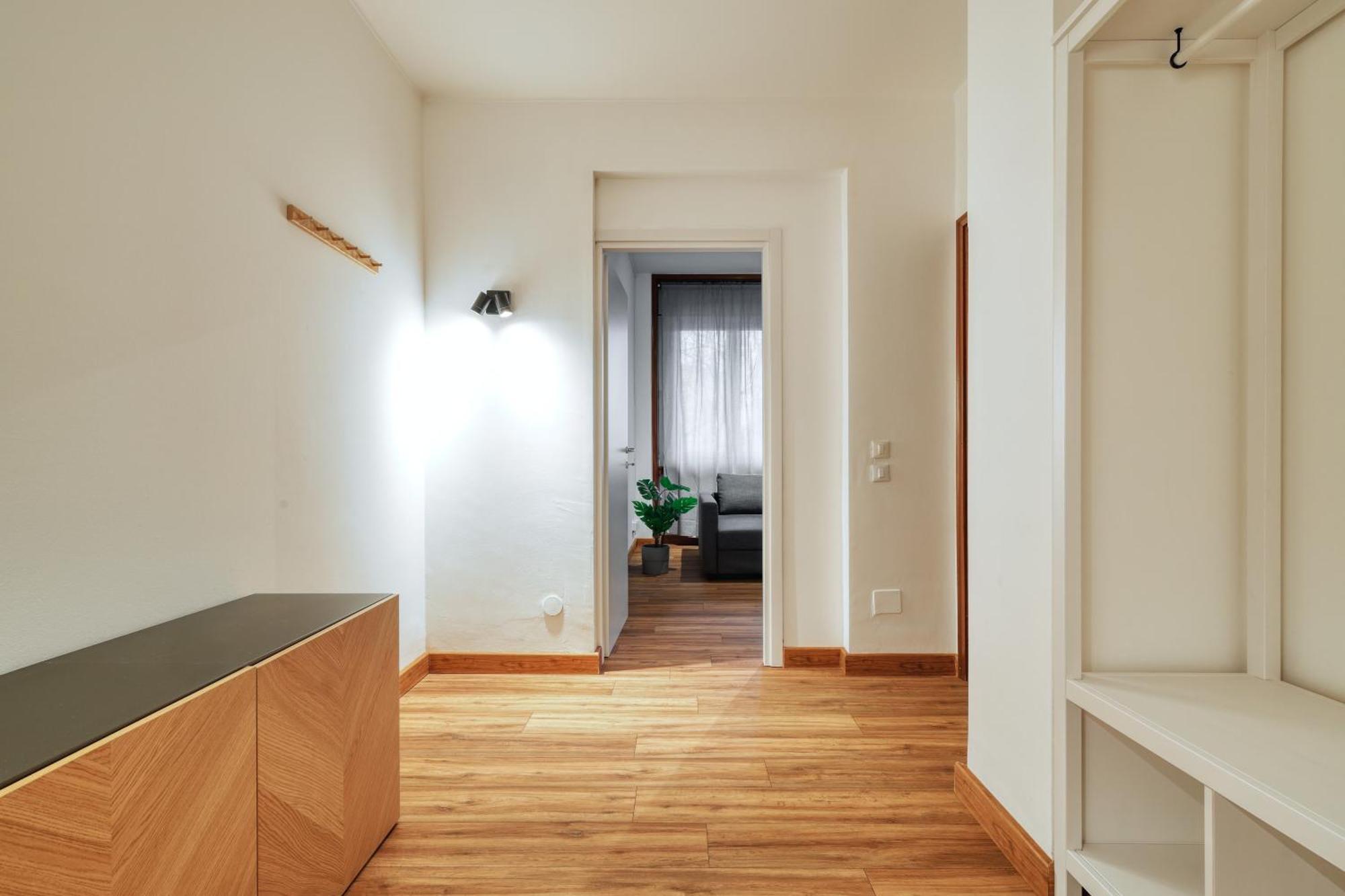 Joivy Chic 3-Bed Flat Near Colonne Di San Lorenzo Milan Bagian luar foto