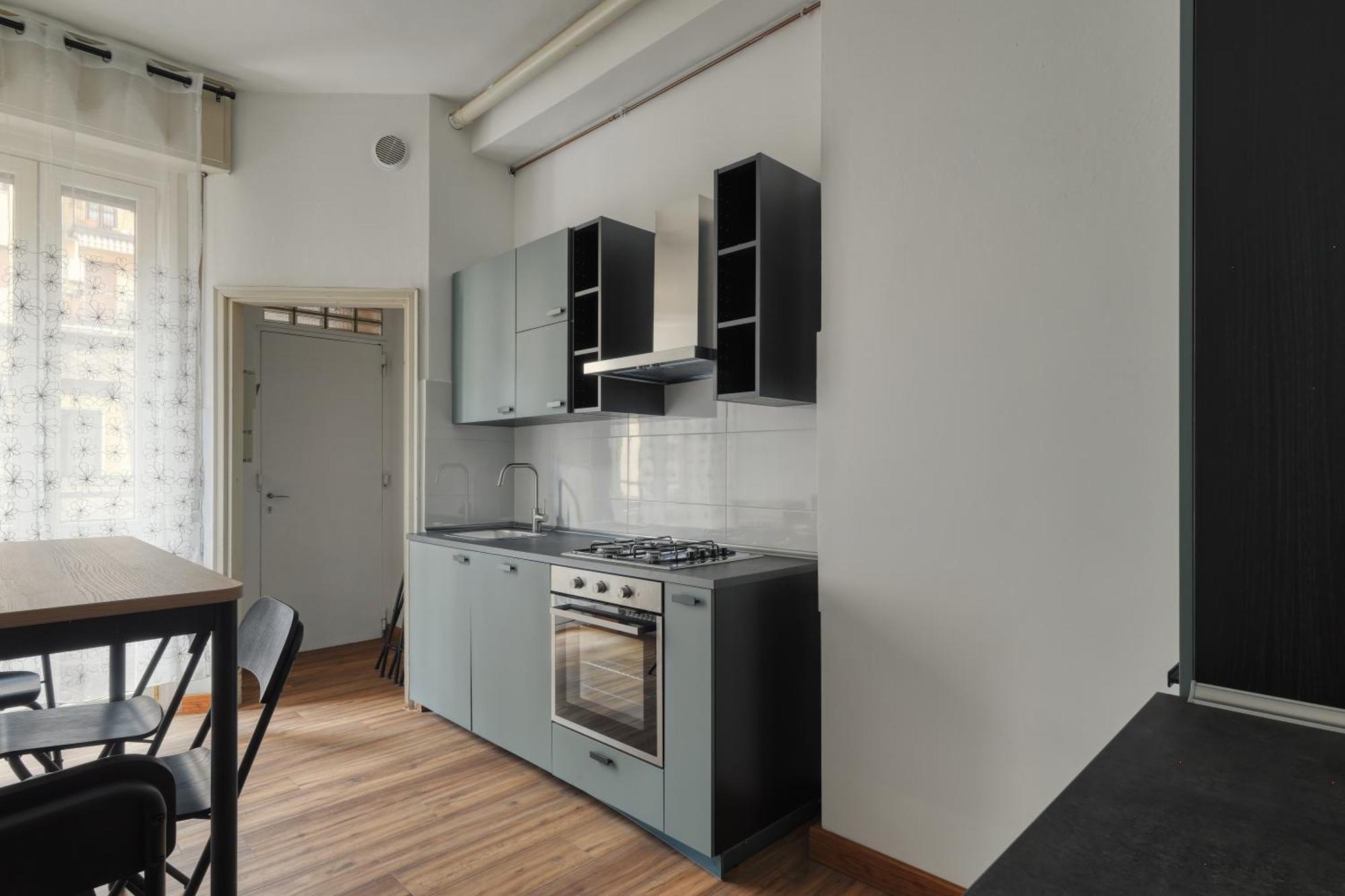 Joivy Chic 3-Bed Flat Near Colonne Di San Lorenzo Milan Bagian luar foto